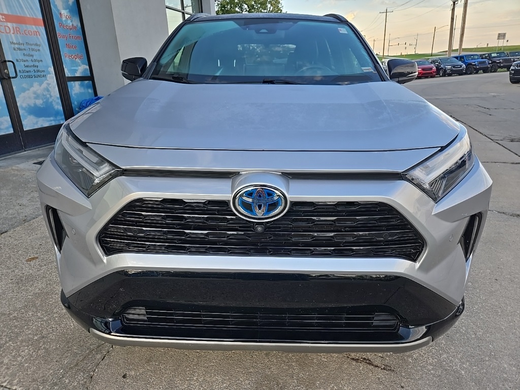 2022 Toyota RAV4 Hybrid XSE photo 17