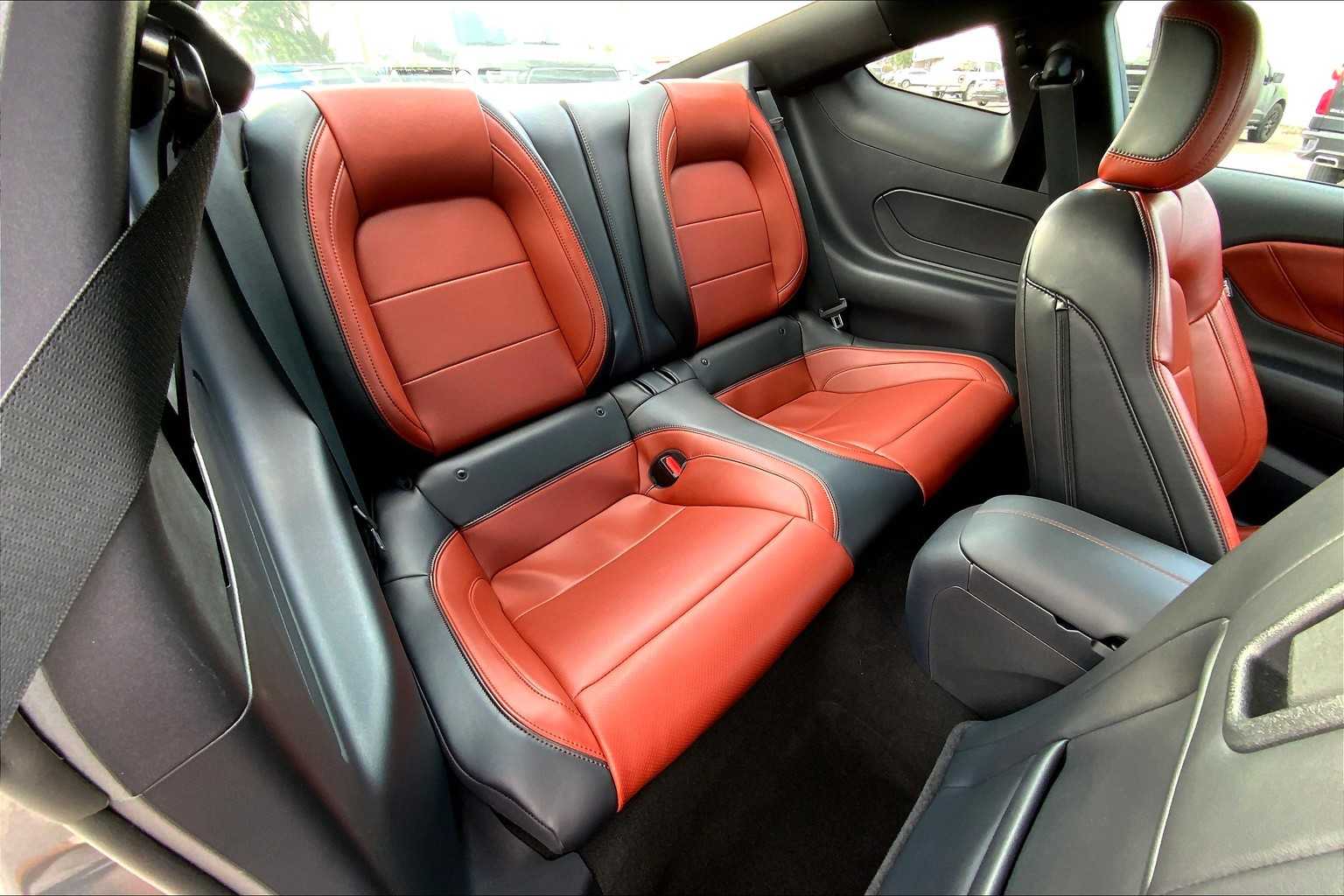 2024 Ford Mustang EcoBoost Premium photo 17
