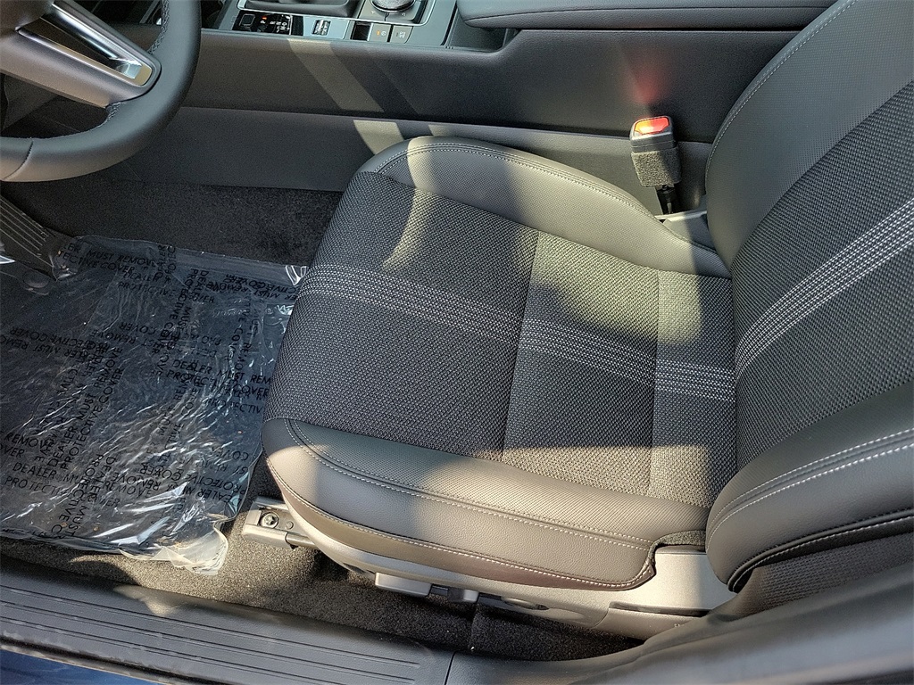 2025 Mazda CX-50 2.5 S Preferred photo 14