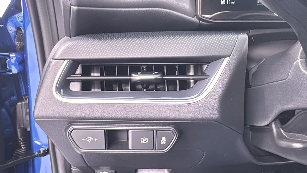 2025 Kia K4 GT-Line photo 26