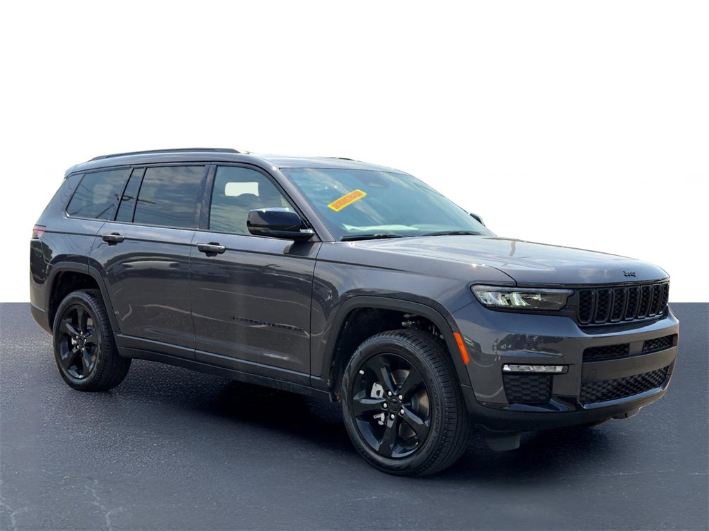 2025 Jeep Grand Cherokee Limited photo 2