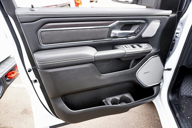New 2026 Bright White Clear-Coat Exterior Paint RAM Laramie image 30