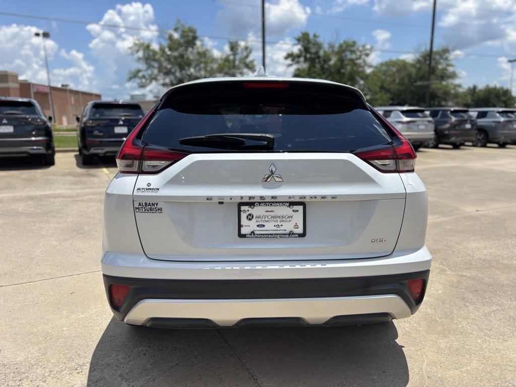 2022 Mitsubishi Eclipse Cross SEL photo 6