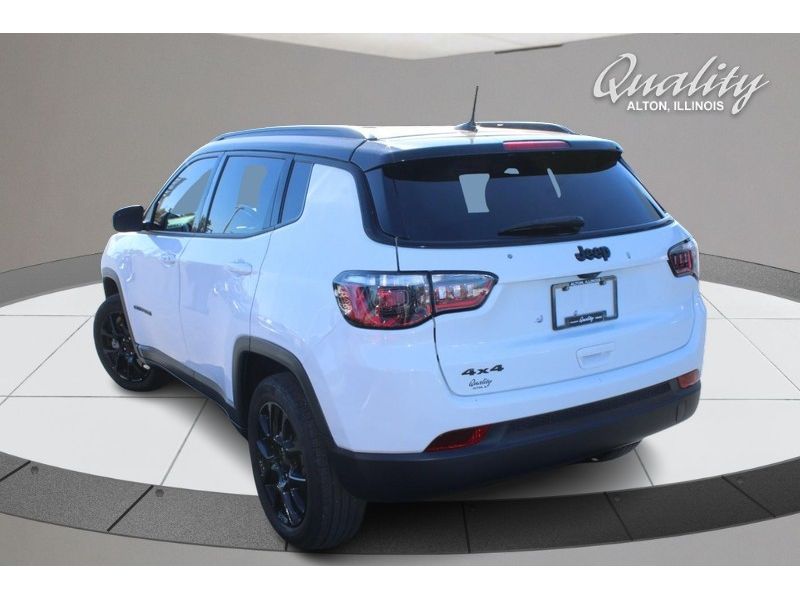 2023 Jeep Compass Altitude photo 4