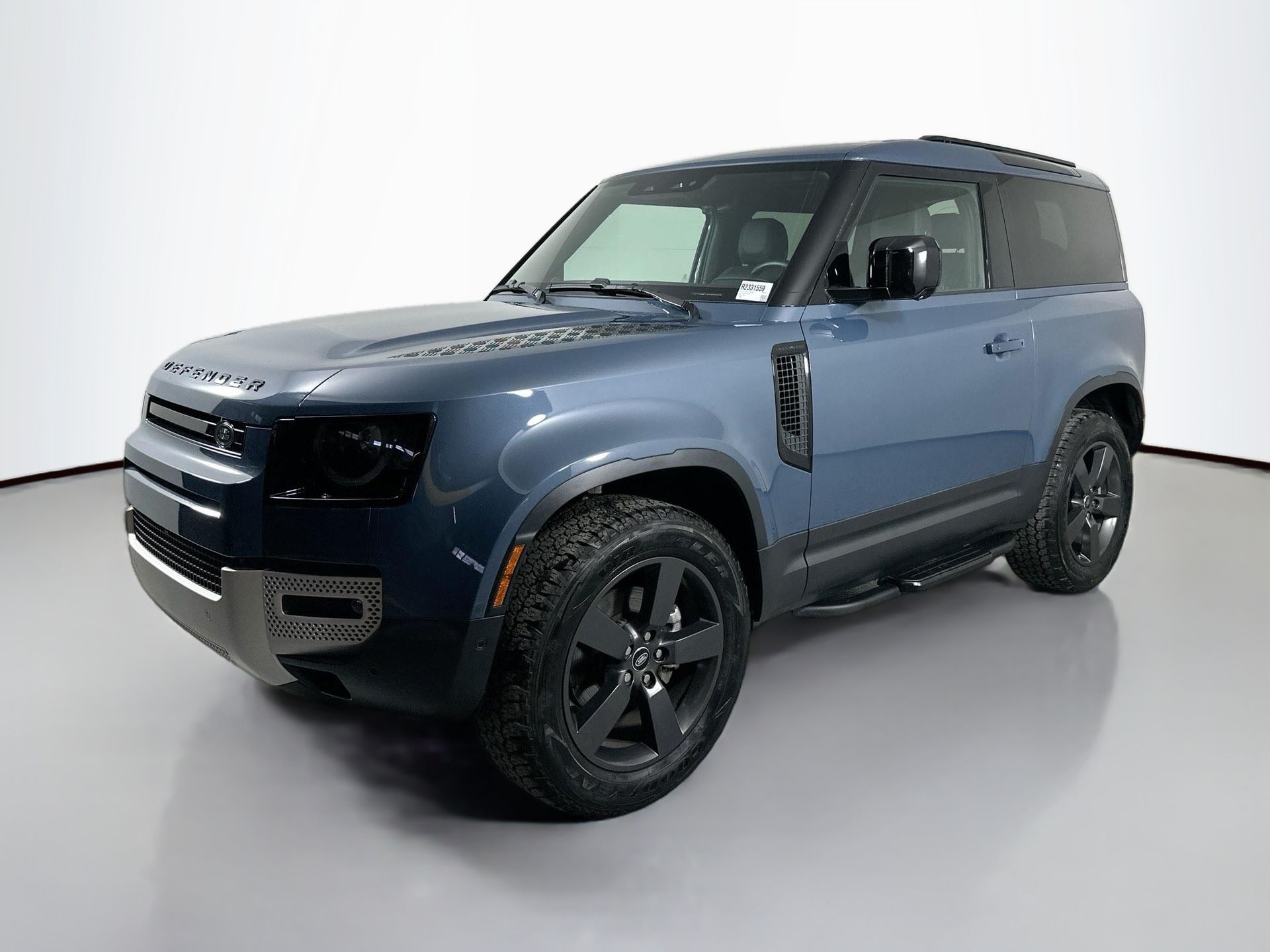 2024 Land Rover Defender S's photo