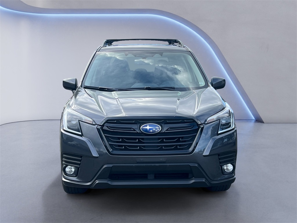 2023 Subaru Forester Premium photo 8