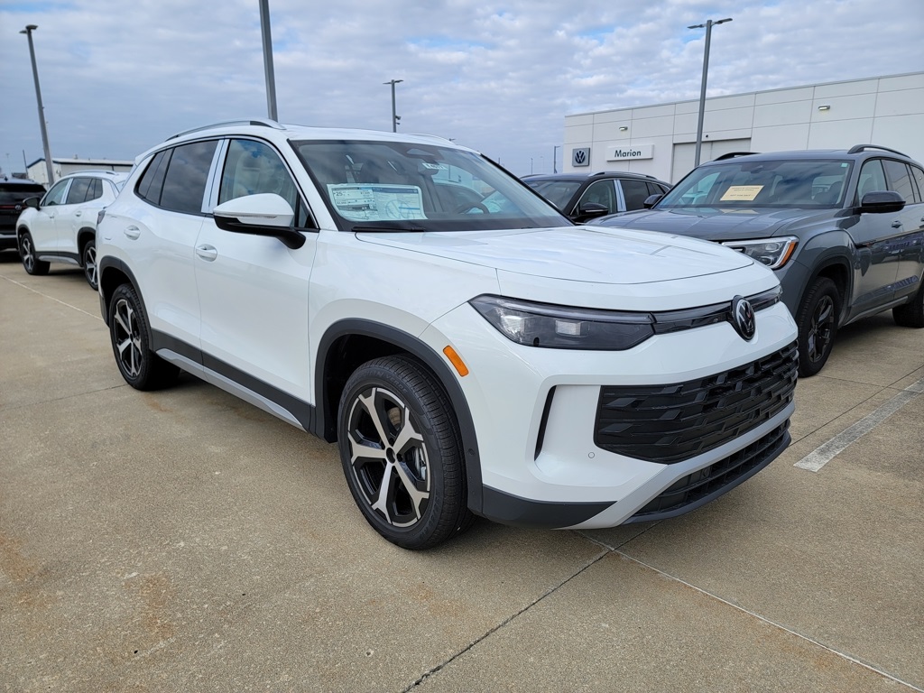2026 Volkswagen Tiguan SE's photo