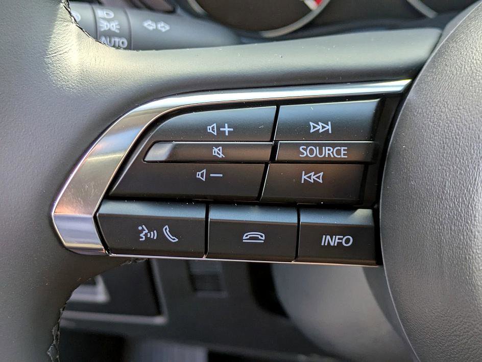 2025 Mazda Mazda3 2.5 s Preferred photo 15