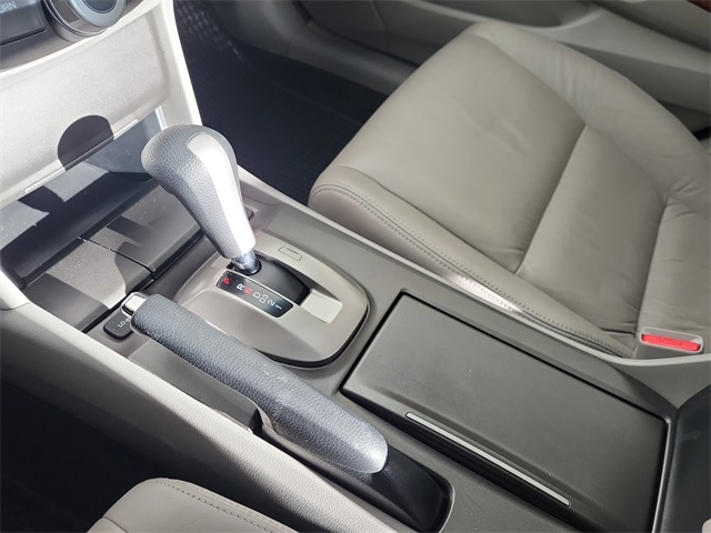 2011 Honda Accord EX-L photo 23