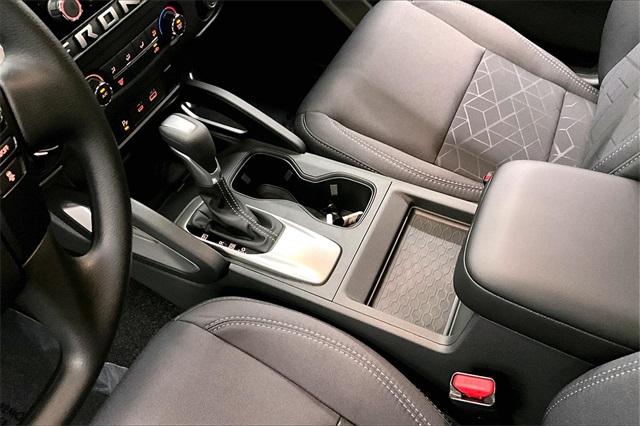 2025 Nissan Frontier SV photo 8