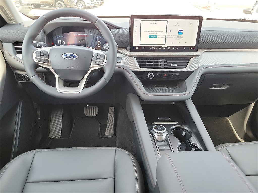 2025 Ford Explorer photo 10