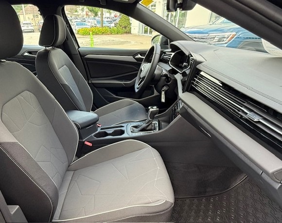 2025 Volkswagen Jetta 1.5T Sport photo 16