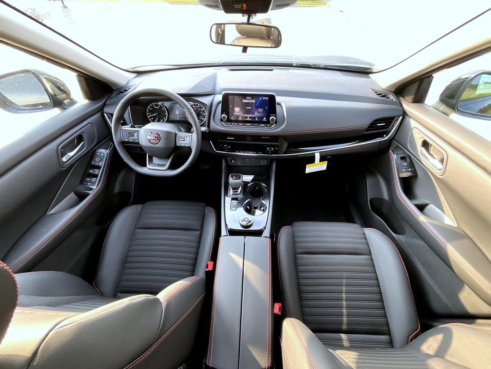 2026 Nissan Rogue AWD photo 8