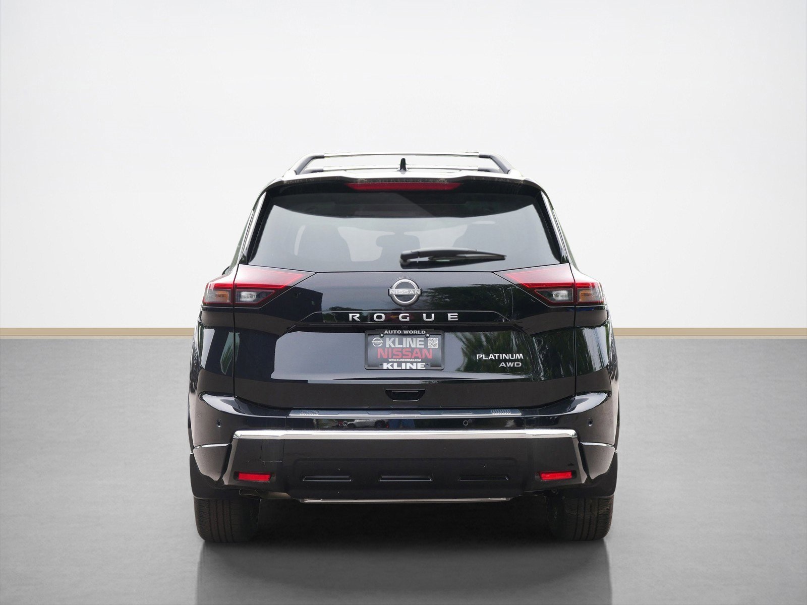 2025 Nissan Rogue Platinum photo 3