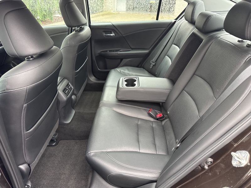 2017 Honda Accord Touring photo 41