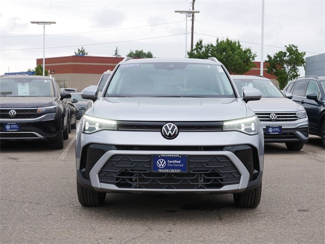 Certified 2025 Volkswagen Taos SE with VIN 3VVVC7B2XSM008628 for sale in Inver Grove Heights, Minnesota