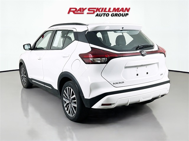 2024 Nissan Kicks SR photo 2