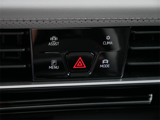 2025 Volkswagen Atlas Peak Edition photo 32