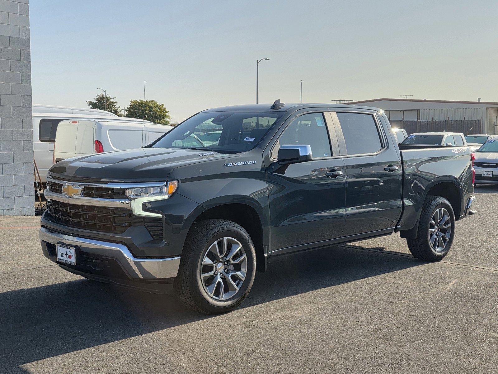 2025 Chevrolet Silverado 1500 LT photo 13