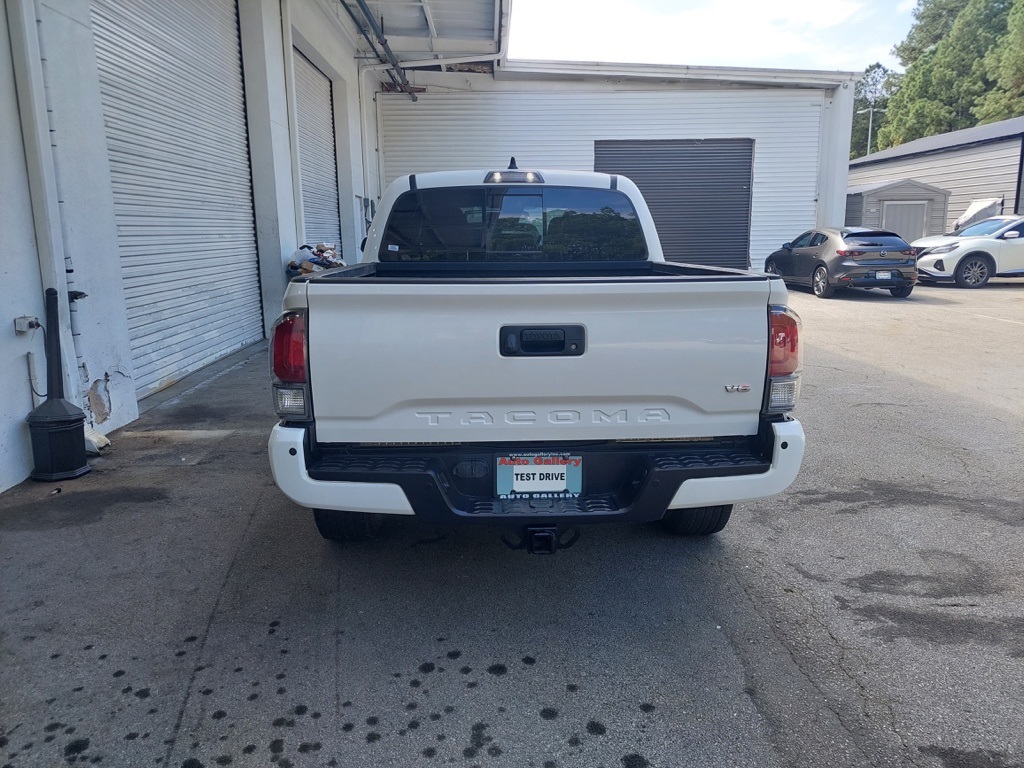2022 Toyota Tacoma TRD Off-Road photo 3