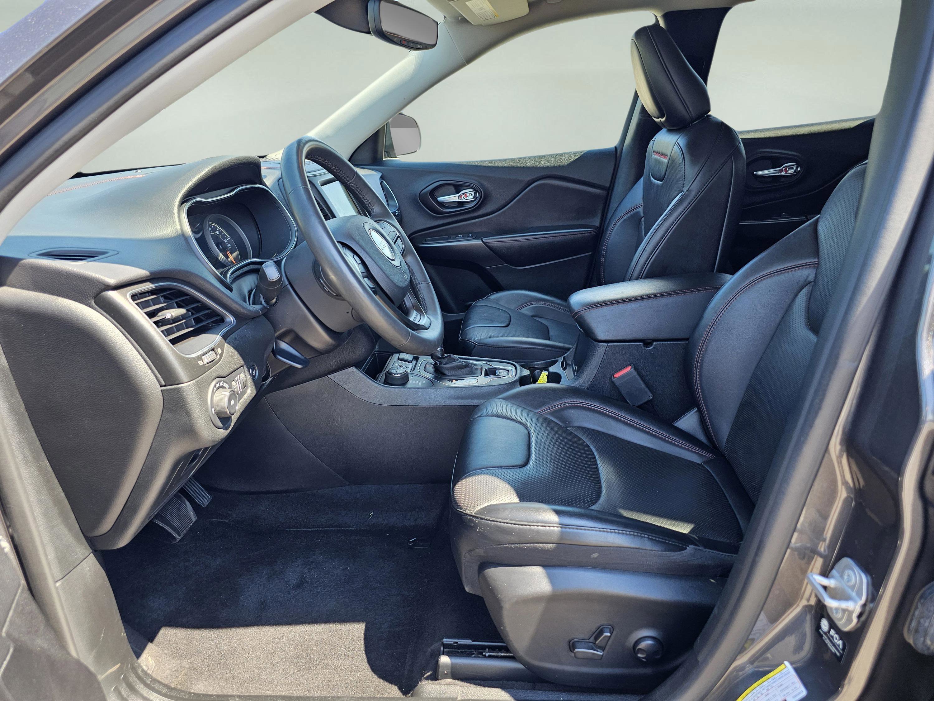 2022 Jeep Cherokee Trailhawk photo 10