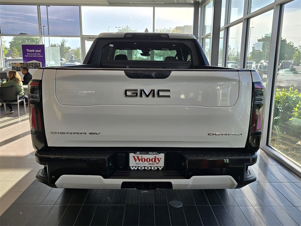 2025 Gmc Sierra EV Denali photo 4