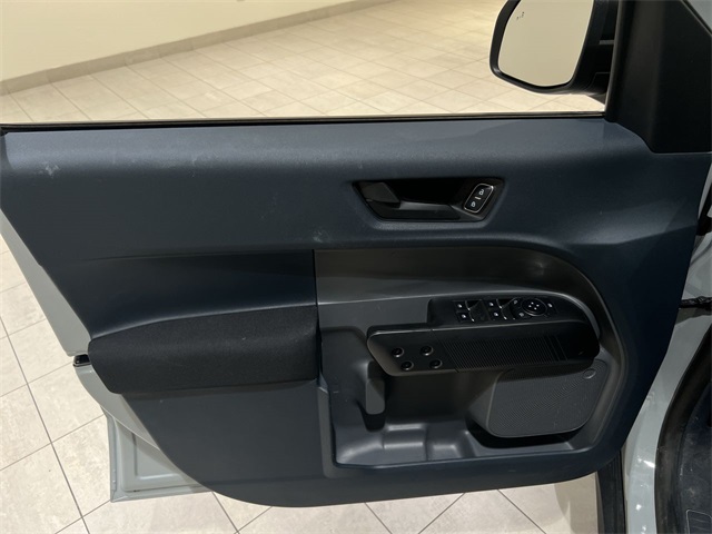 2022 Ford Maverick XL photo 3