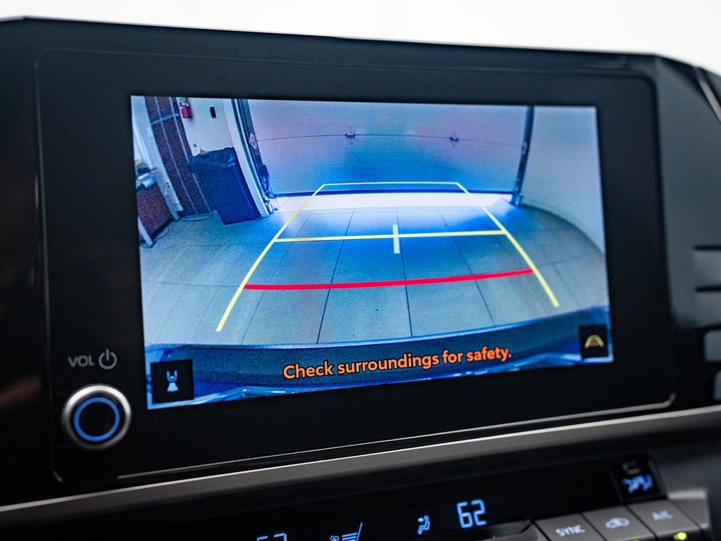 2025 Toyota Camry SE photo 28