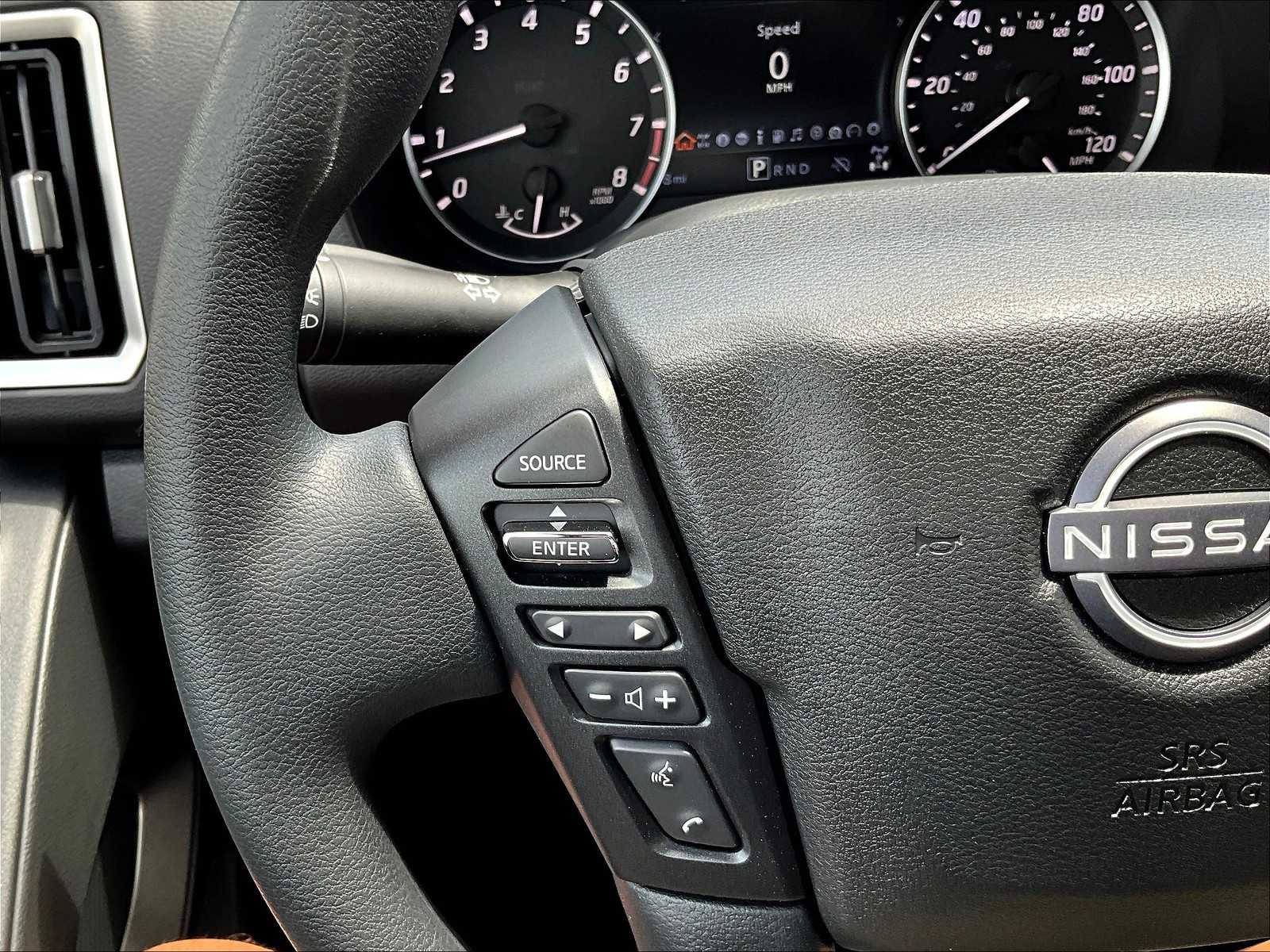 2025 Nissan Frontier SV photo 21