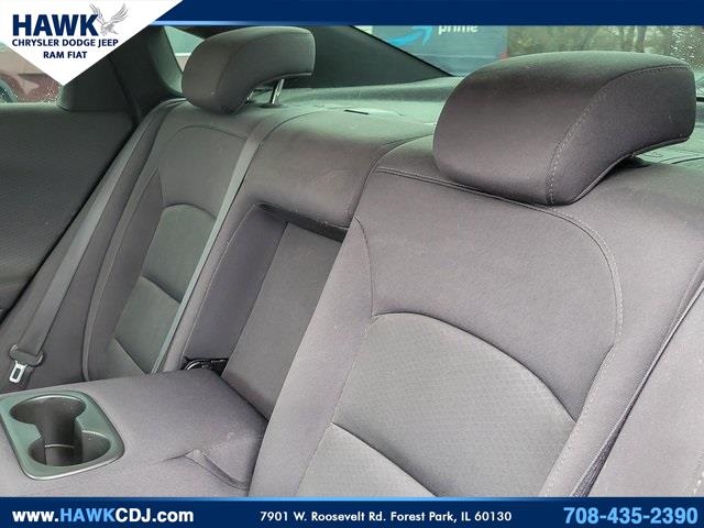 2017 CHEVROLET MALIBU - Image 9