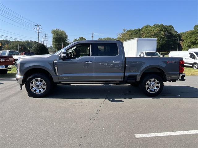 2024 Ford F-250 photo 2
