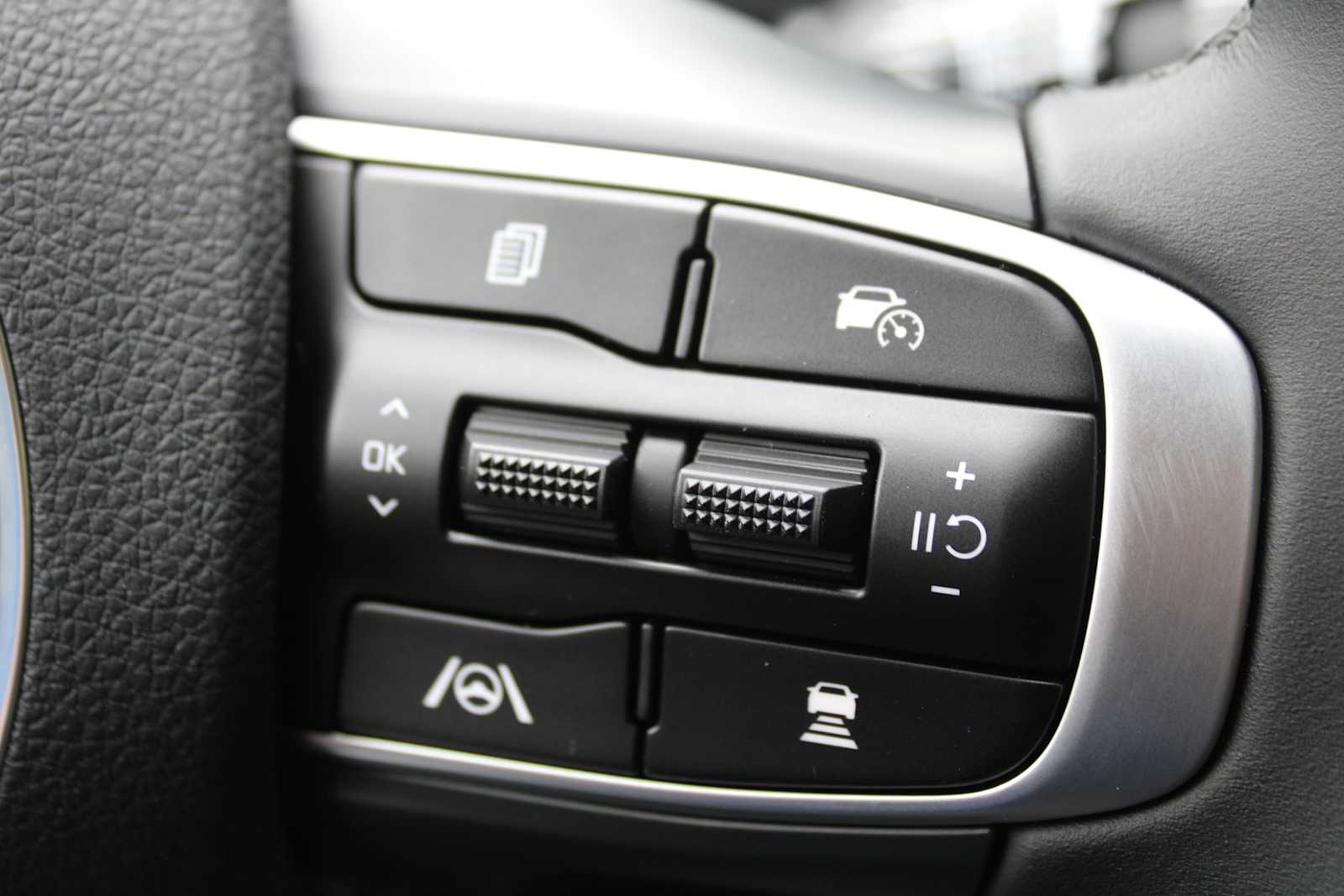 2025 Kia K5 GT-Line photo 51