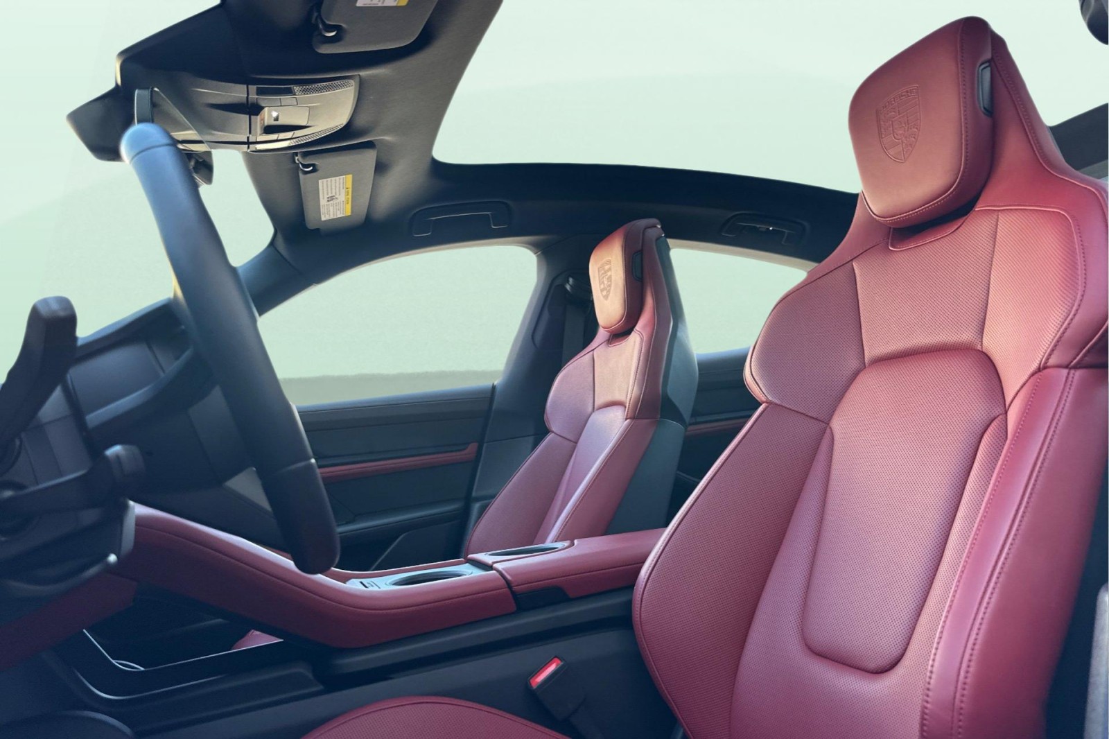 2023 Porsche Taycan photo 6