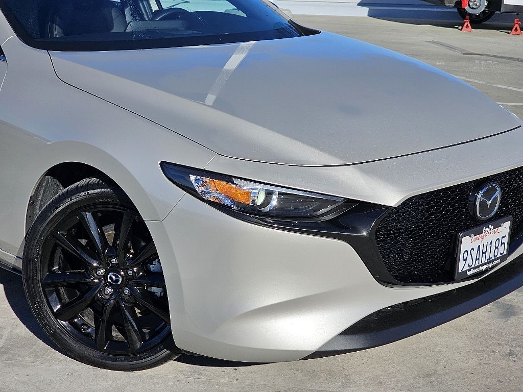 2025 Mazda Mazda3 2.5 Select Sport photo 3