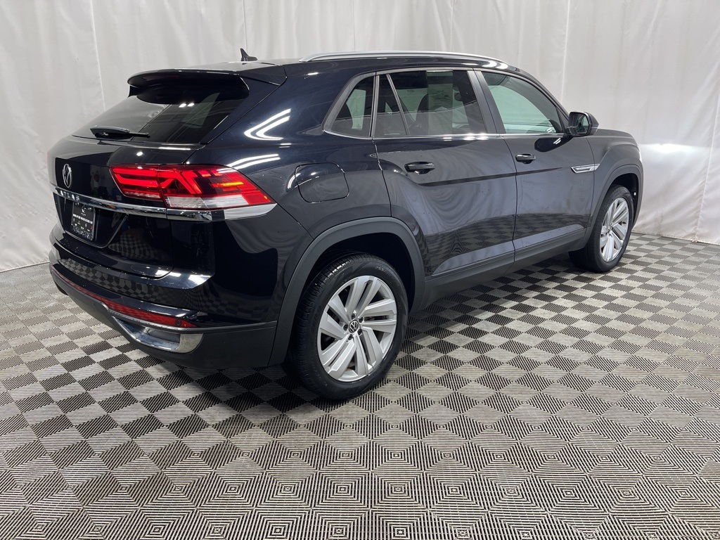 2021 Volkswagen Atlas Cross Sport V6 SE Technology photo 3