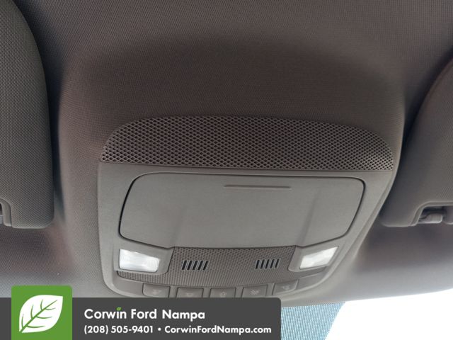 Used 2017 Gray Ford XLT image 22