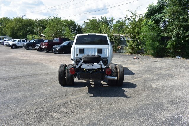 2026 Ram 3500 Tradesman photo 4
