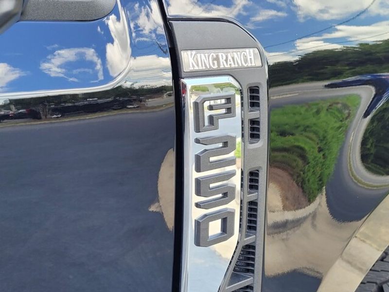 2025 Ford F-250 King Ranch photo 14