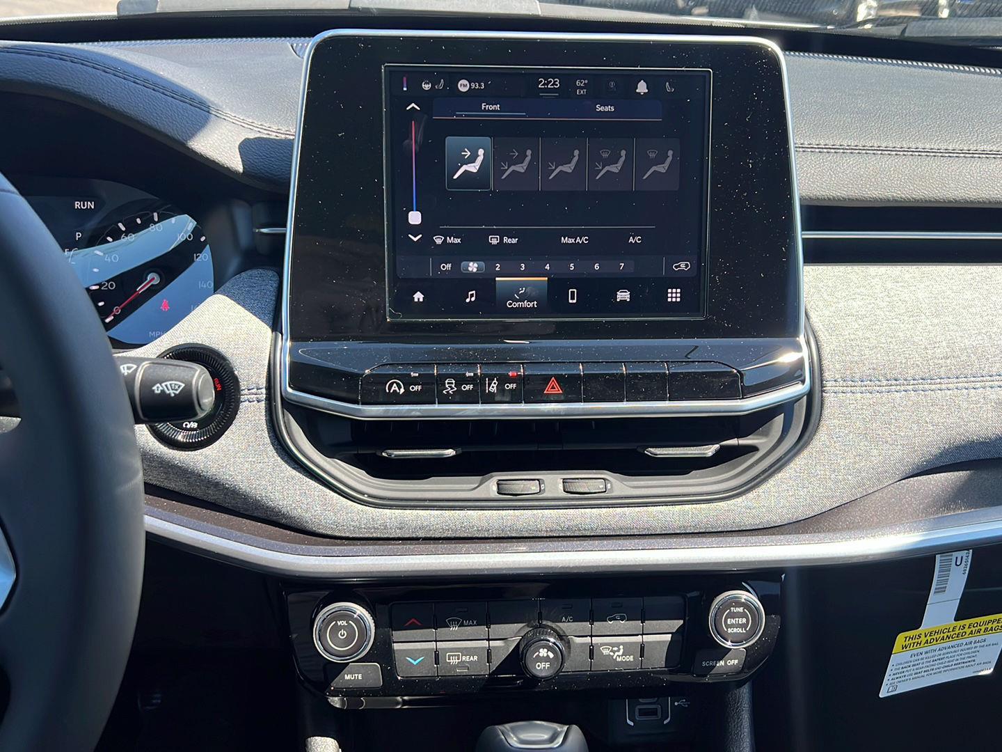 2025 Jeep Compass Latitude photo 15