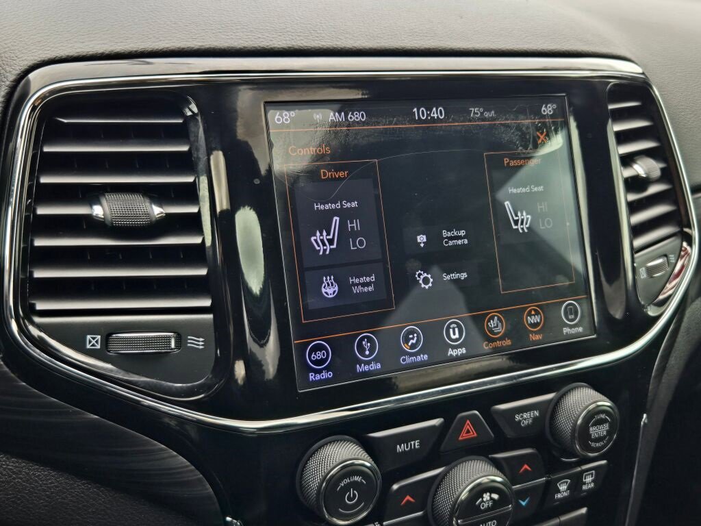 2019 Jeep Grand Cherokee Altitude photo 26