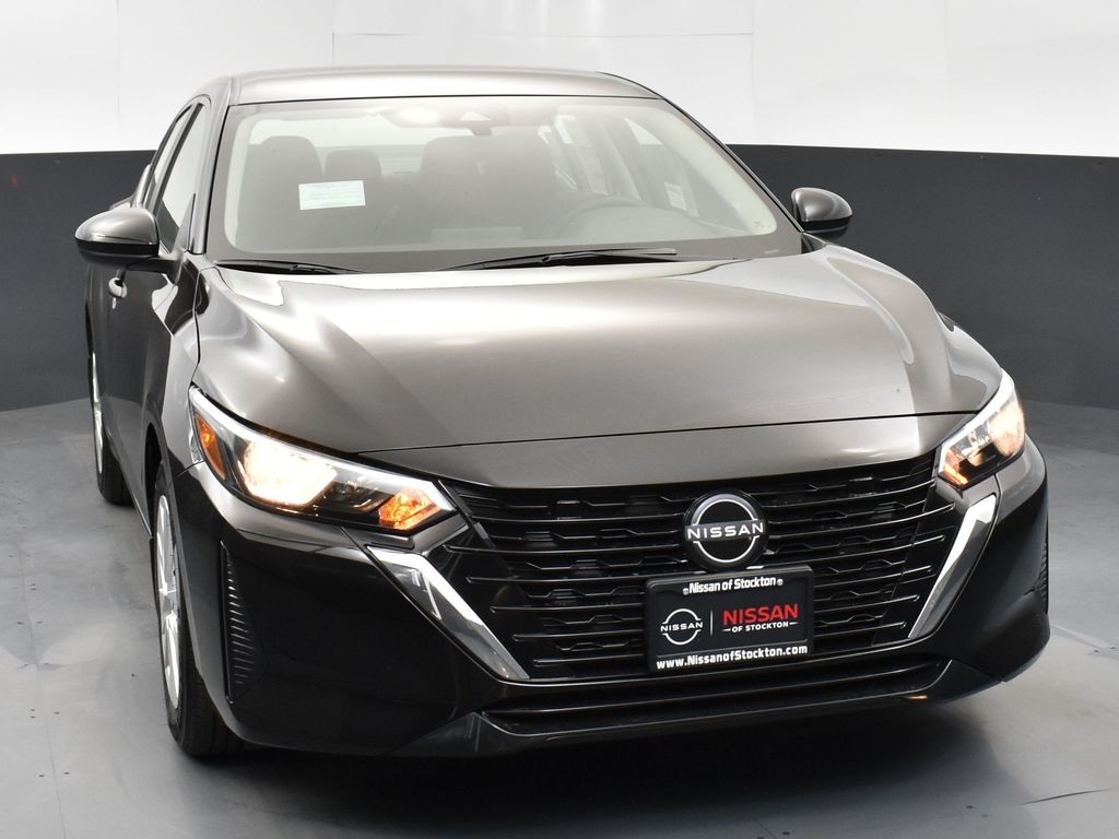 2025 Nissan Sentra S photo 2