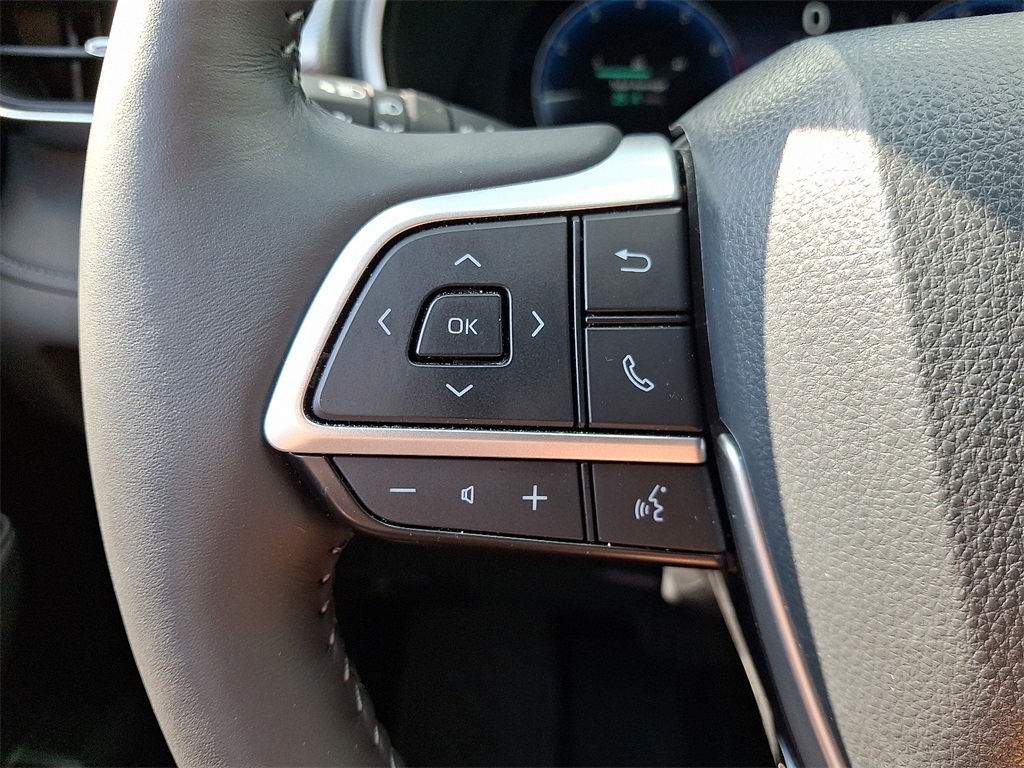 2024 Toyota Highlander Platinum photo 23