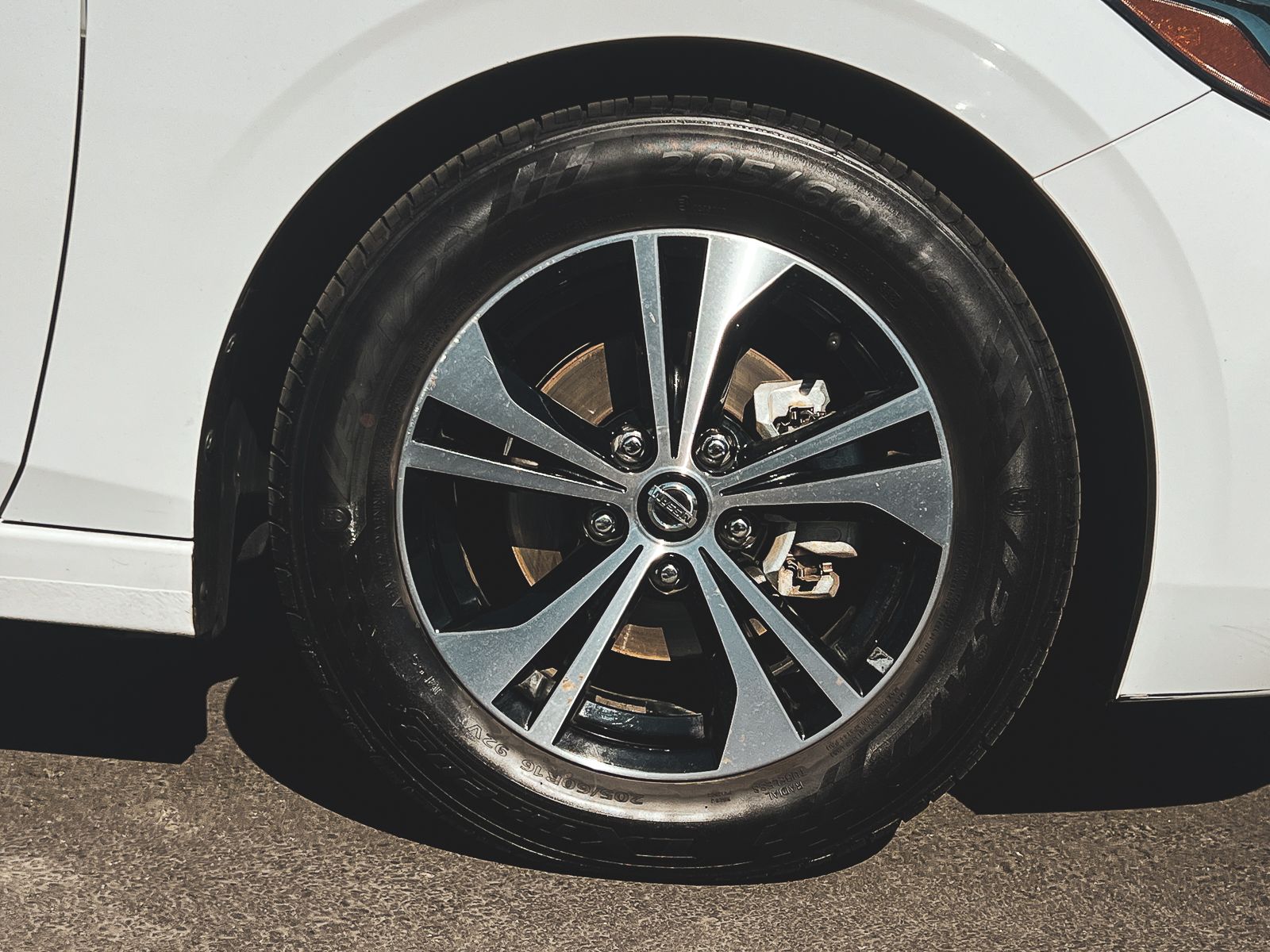 2023 Nissan Sentra SV photo 3