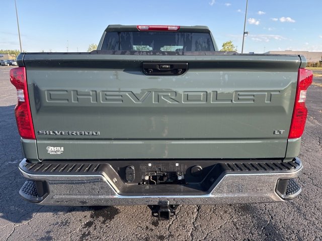 2025 Chevrolet Silverado 1500 LT photo 5