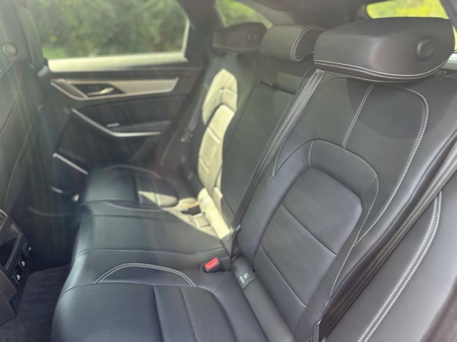 2025 Jaguar F-PACE P250 photo 16