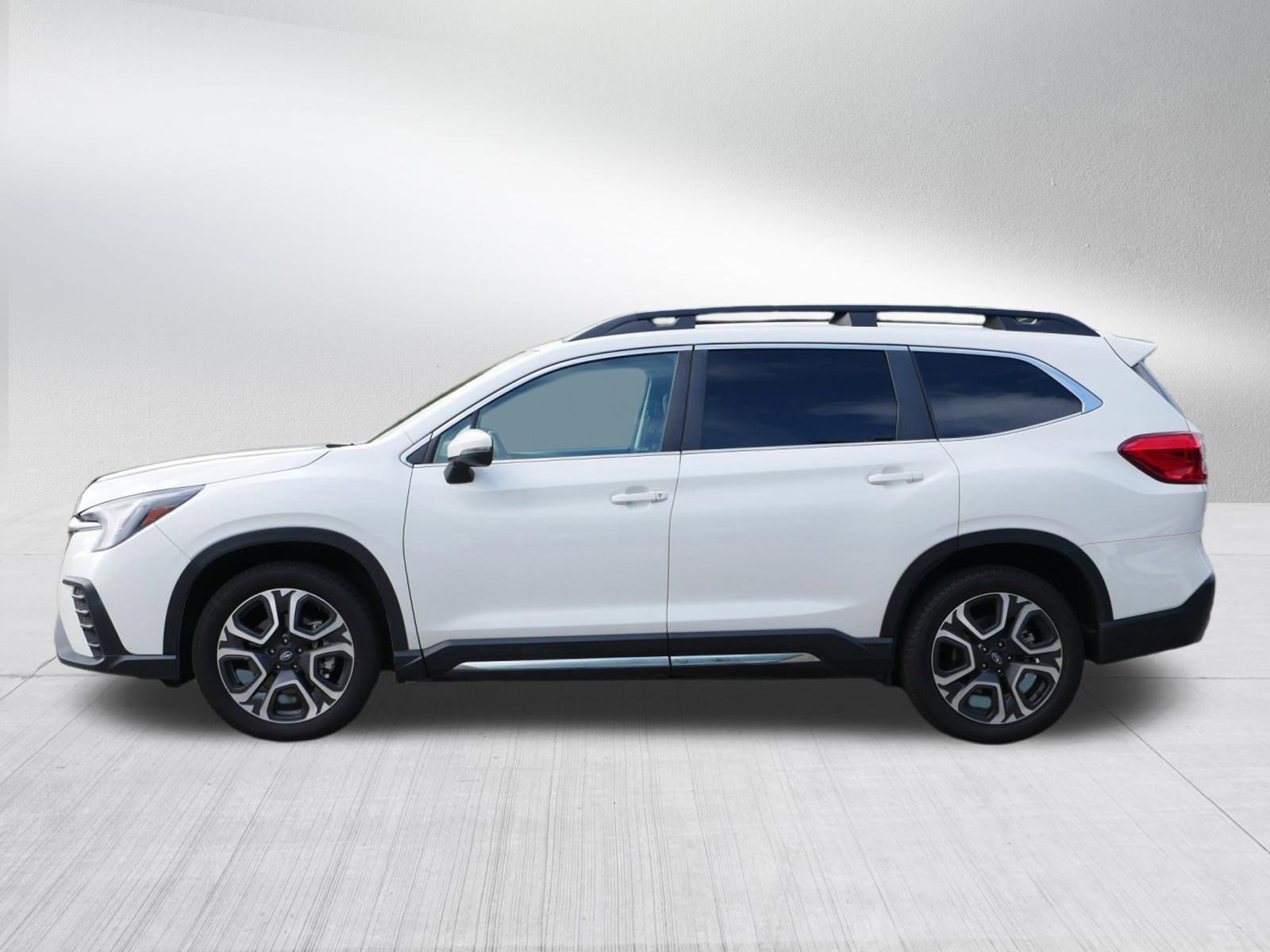 2023 Subaru Ascent Limited photo 3