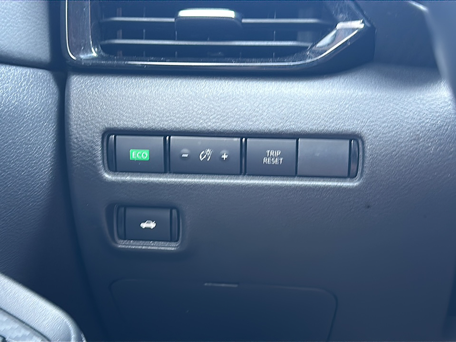 2022 Nissan Sentra SV photo 18