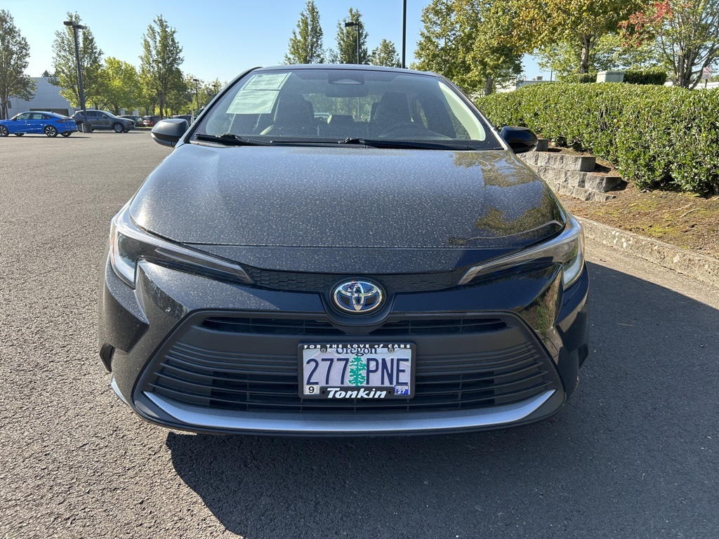 2023 Toyota Corolla Hybrid XLE photo 2