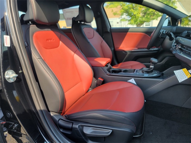 2025 Kia K4 GT-Line photo 15