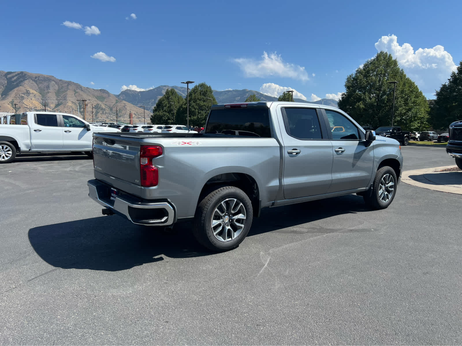 2026 Chevrolet Silverado 1500 LT photo 4